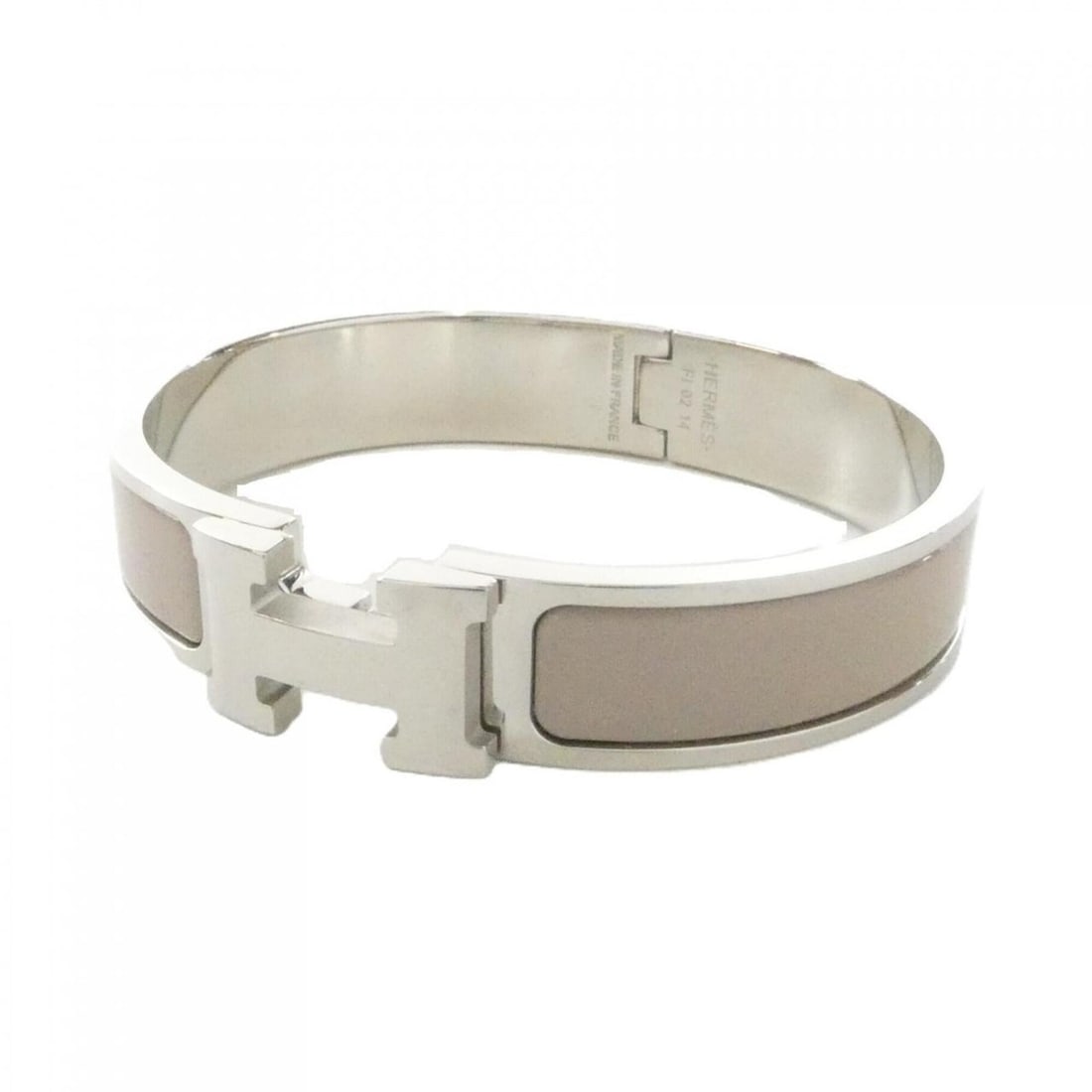 Hermes Click H PM 700001FP Bracelet: --- Catalog ---Category: SizeLength: 16cm / 6.29''Category: DesignType: Charm braceletColor: BeigeGender: WomenCategory: GeneralBrand: Hermes--- Item List ---Section: ConditionRanking: Rank B Used -