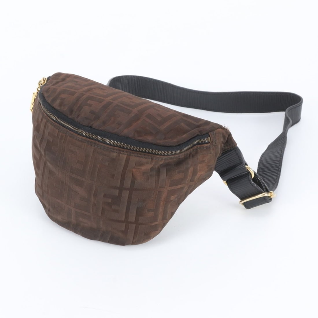 Fendi Zucca Leather Body Bag, Waist Pouch, Shoulder Brown, Men's & Women's: --- Catalog ---Category: SizeSize (HxWxD): 13cm x 15cm x 3cm / 5.11'' x 5.9'' x 1.18''Category: DesignType: Pouch, Shoulder bag, Sling bagColor: BrownGender: Men,WomenMaterial: Leather , Nylon Categor