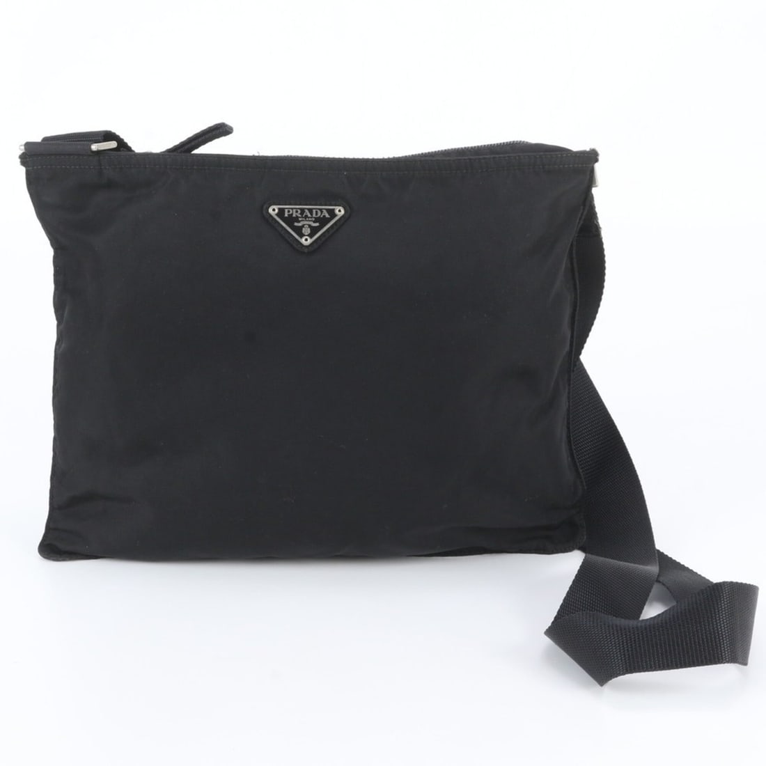 Prada Tessuto Nylon Triangle Logo Shoulder Bag Messenger Black Men's: --- Catalog ---Category: SizeSize (HxWxD): 24cm x 30cm x 3cm / 9.44'' x 11.81'' x 1.18''Category: DesignType: Messenger bag, Shoulder bagColor: BlackGender: MenCategory: GeneralBrand: PradaCountry of 