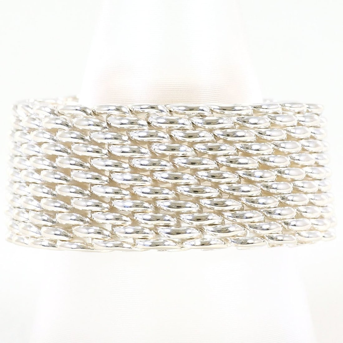 Tiffany & Co. Somerset Mesh Silver Ring, Size 1, Total Weight 12.3g, Like New Condition.: --- Catalog ---Category: SizeJP Size: 14US Size: 7Category: DesignType: Band ringColor: SilverGender: WomenMaterial: Silver 925Category: GeneralBrand: Tiffany--- Item List ---Section: ConditionRanking