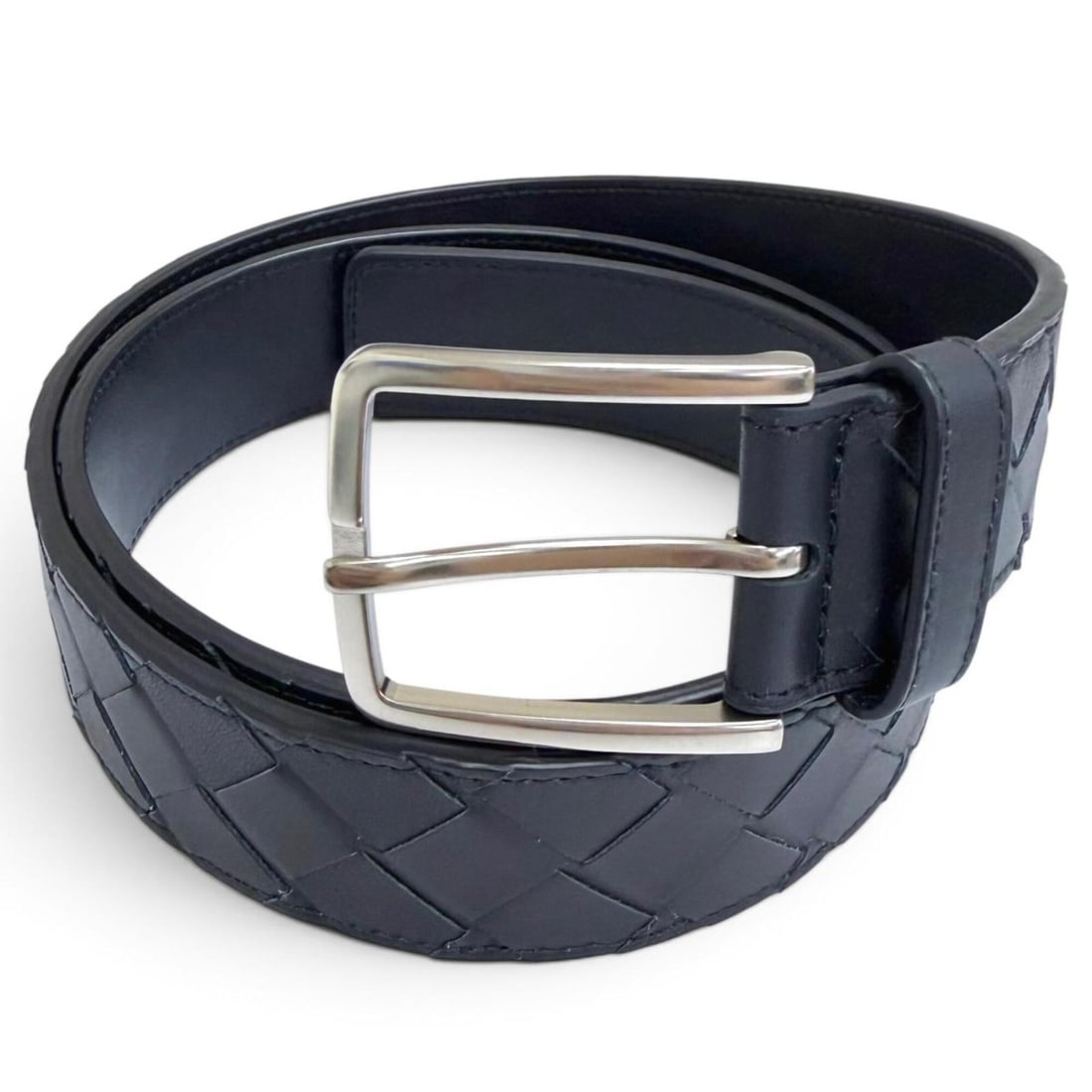 BOTTEGA VENETA Intrecciato Leather Belt, Navy, Silver Hardware, 95cm (38in), Made in Italy, Men's,: --- Catalog ---Category: SizeLength: 87cm - 97cm / 34.25'' - 38.18''Category: DesignType: Standard beltColor: NavyGender: MenMaterial (Strap): Leather Category: GeneralBrand: Bottega VenetaCountry of