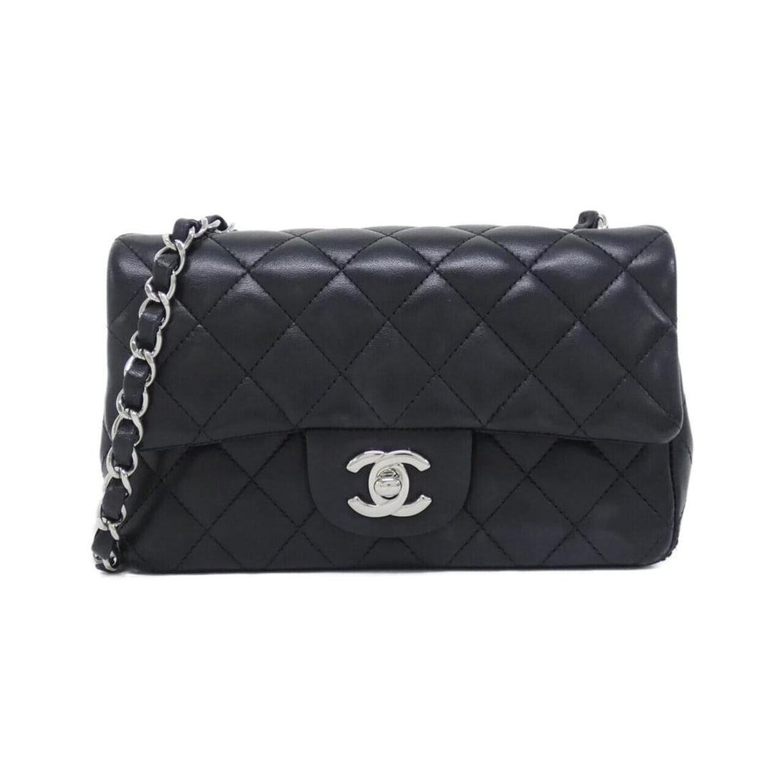 Chanel 69900 Shoulder Bag: --- Catalog ---Category: SizeSize (HxWxD): 12cm x 19cm x 6cm / 4.72'' x 7.48'' x 2.36''Category: DesignType: Shoulder bagColor: BlackGender: WomenMaterial: Leather Hardware Color: SilverLeather/Fur