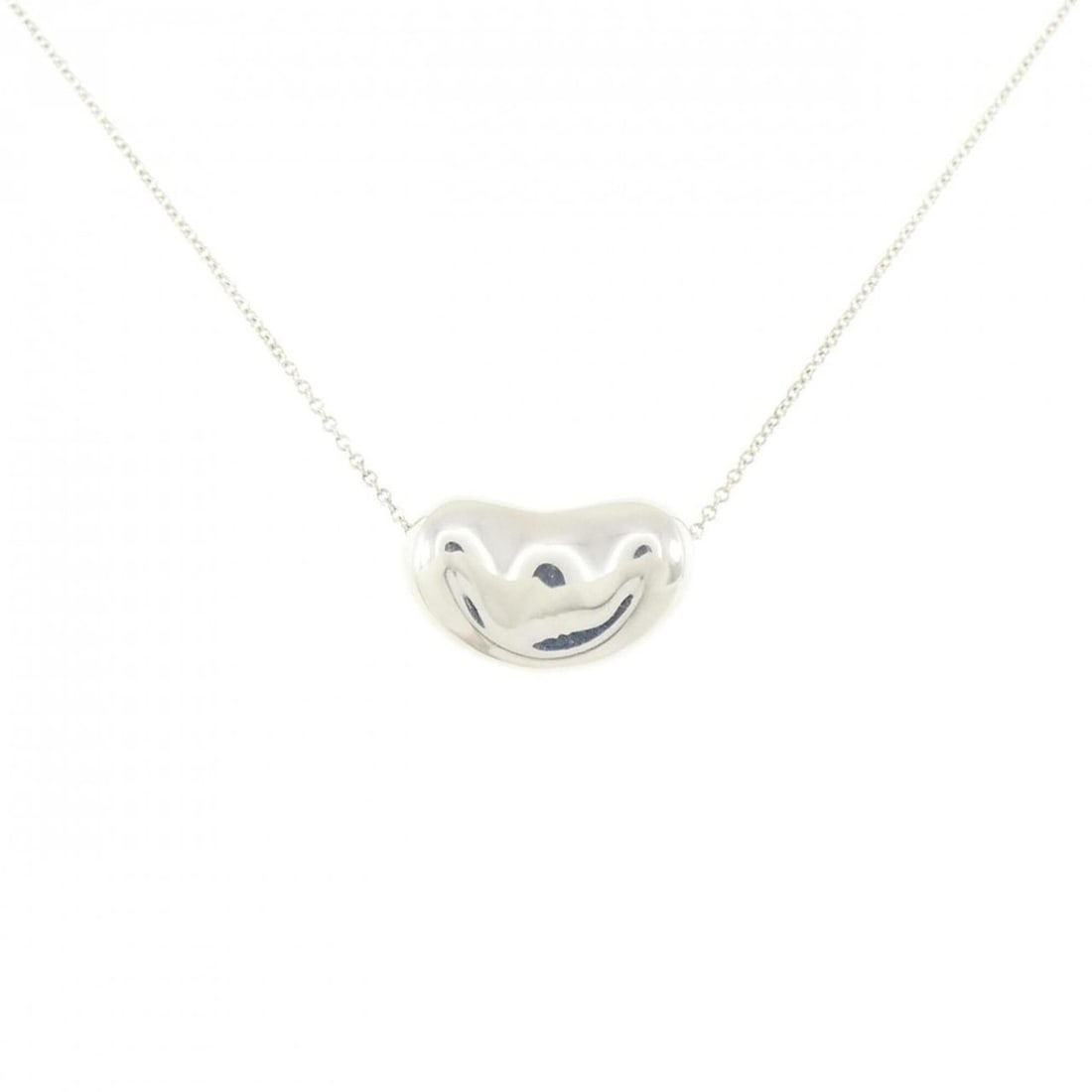Tiffany Beans Necklace: --- Catalog ---Category: SizePendant Size: 11.6mm x 19.1mm / 0.45'' x 0.75''Neck Circumference: 41 cm / 16.14''Category: DesignGender: WomenMaterial: Silver 925Pendant Type: PendantNecklace Type:
