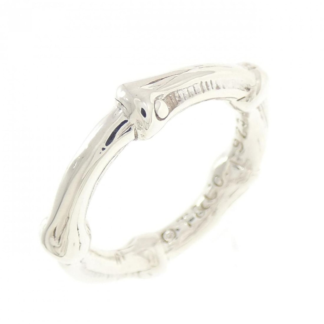 Tiffany Bamboo Ring: --- Catalog ---Category: SizeJP Size: 9.5US Size: 5Category: DesignType: Band ringGender: WomenMaterial: Silver 925Category: GeneralBrand: Tiffany--- Item List ---Section: ConditionRanking: Rank A