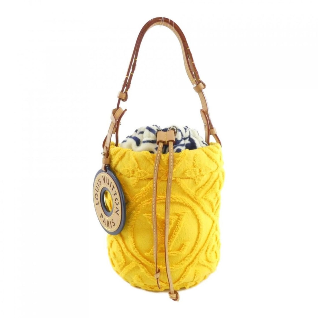 Louis Vuitton LV by the Pool Bucket Vacation M25144 Handbag: --- Catalog ---Category: SizeSize (HxWxD): 20cm x 18cm x 18cm / 7.87'' x 7.08'' x 7.08''Category: DesignType: HandbagColor: OrangeGender: WomenMaterial: Jacquard Hardware Color: SilverCategory: