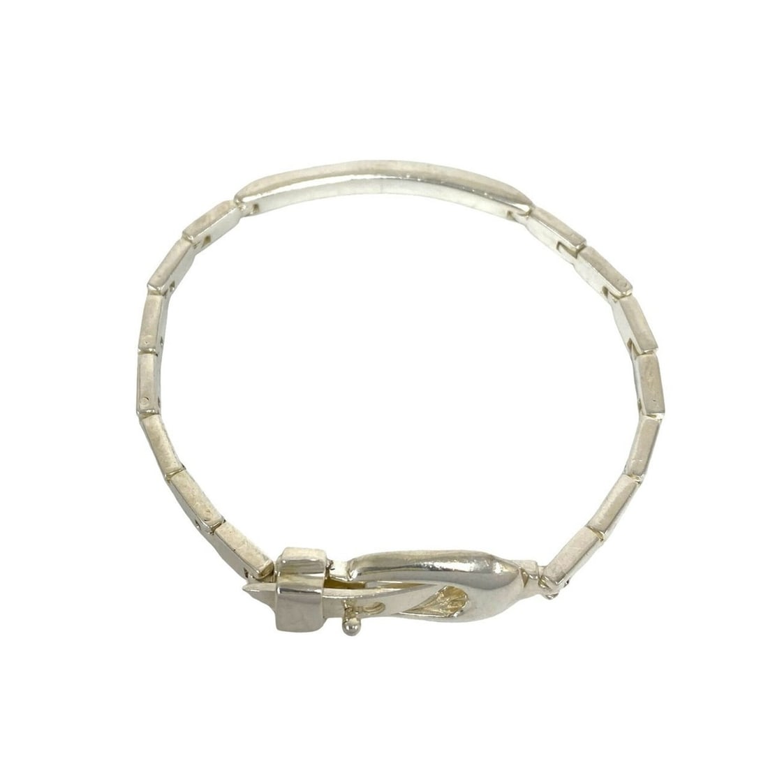 GUCCI Vintage Belt Buckle Bracelet, Sterling Silver 925, Accessory, Item No. 20522: --- Catalog ---Category: SizeLength: 16cm / 6.29''Category: DesignType: Charm braceletColor: SilverGender: WomenMaterial: Silver 925Category: GeneralBrand: Gucci--- Item List ---Section: ConditionRank
