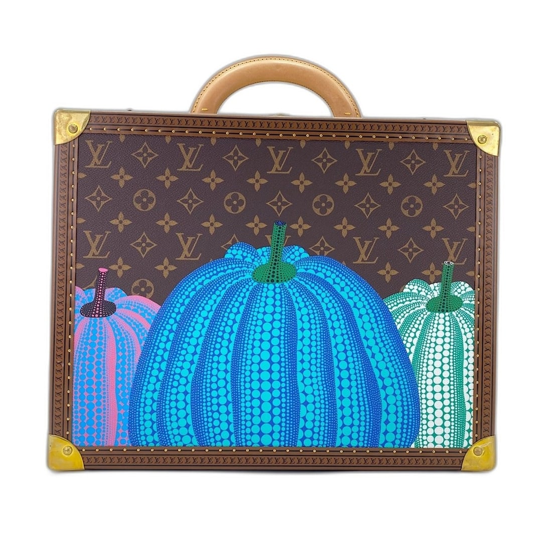 LOUIS VUITTON Cotoville 40 Boston Bag, Brown: --- Catalog ---Category: SizeSize (HxWxD): 32cm x 40cm x 14cm / 12.59'' x 15.74'' x 5.51''Category: DesignType: Boston bagColor: Brown, GalleGender: WomenCategory: GeneralBrand: Louis Vuitton--- Item