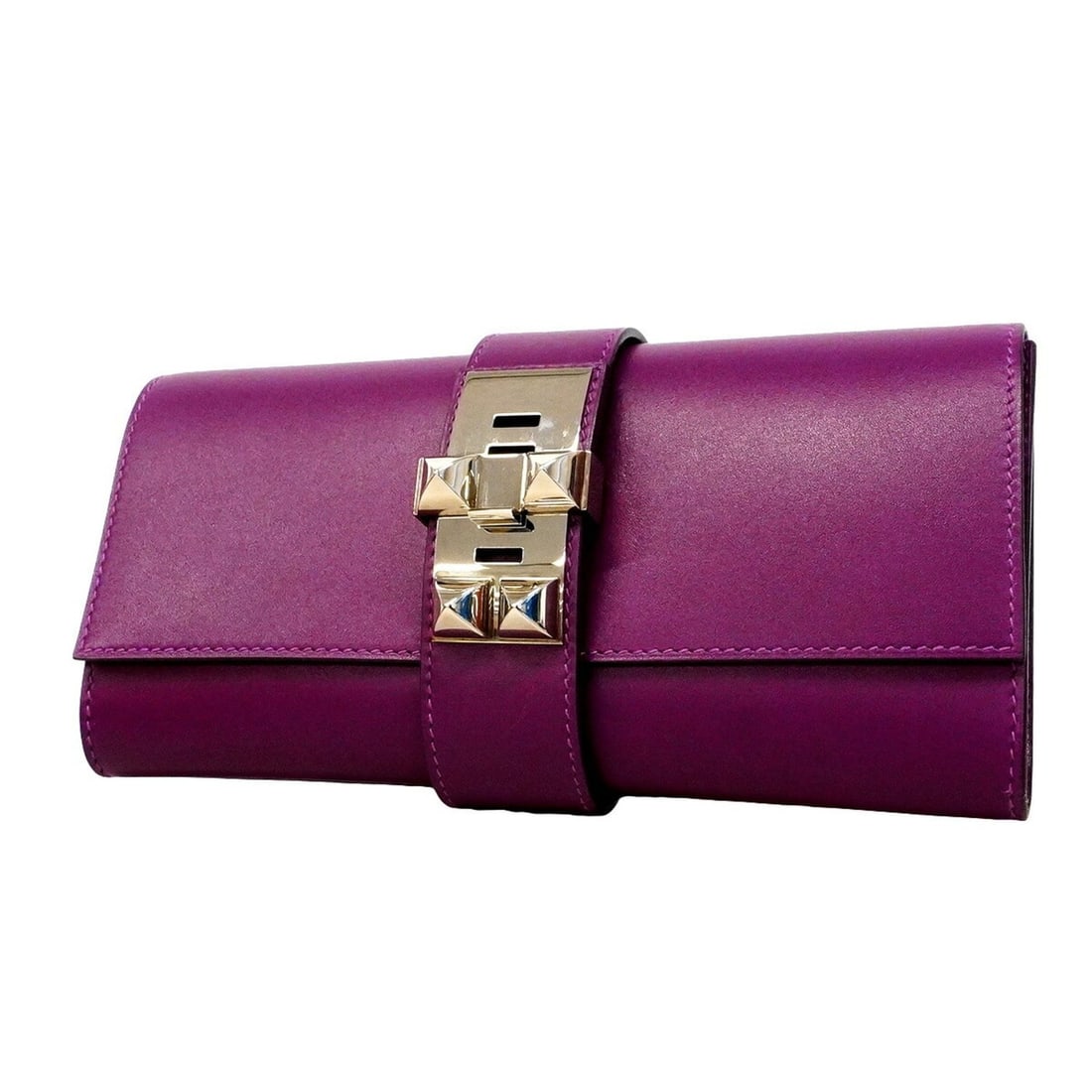 Hermes Clutch Bag Pochette Medor Tadelakt Violet X Stamp Women's OP018786: --- Catalog ---Category: SizeSize (HxWxD): 11.5cm x 23cm x 4cm / 4.52'' x 9.05'' x 1.57''Category: DesignType: Clutch bagColor: VioletGender: WomenMaterial: Tadelakt leather Hardware Color: SilverCate