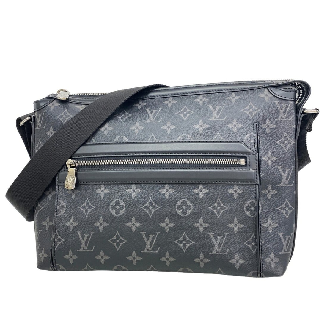 Louis Vuitton Odyssée PM Monogram Eclipse Shoulder Bag M44223 Black Men's: --- Catalog ---Category: SizeSize (HxWxD): 25cm x 30cm x 10cm / 9.84'' x 11.81'' x 3.93''Category: DesignType: Shoulder bagColor: BlackGender: MenCategory: GeneralMPN: M44223Brand: Louis Vuitton--- It