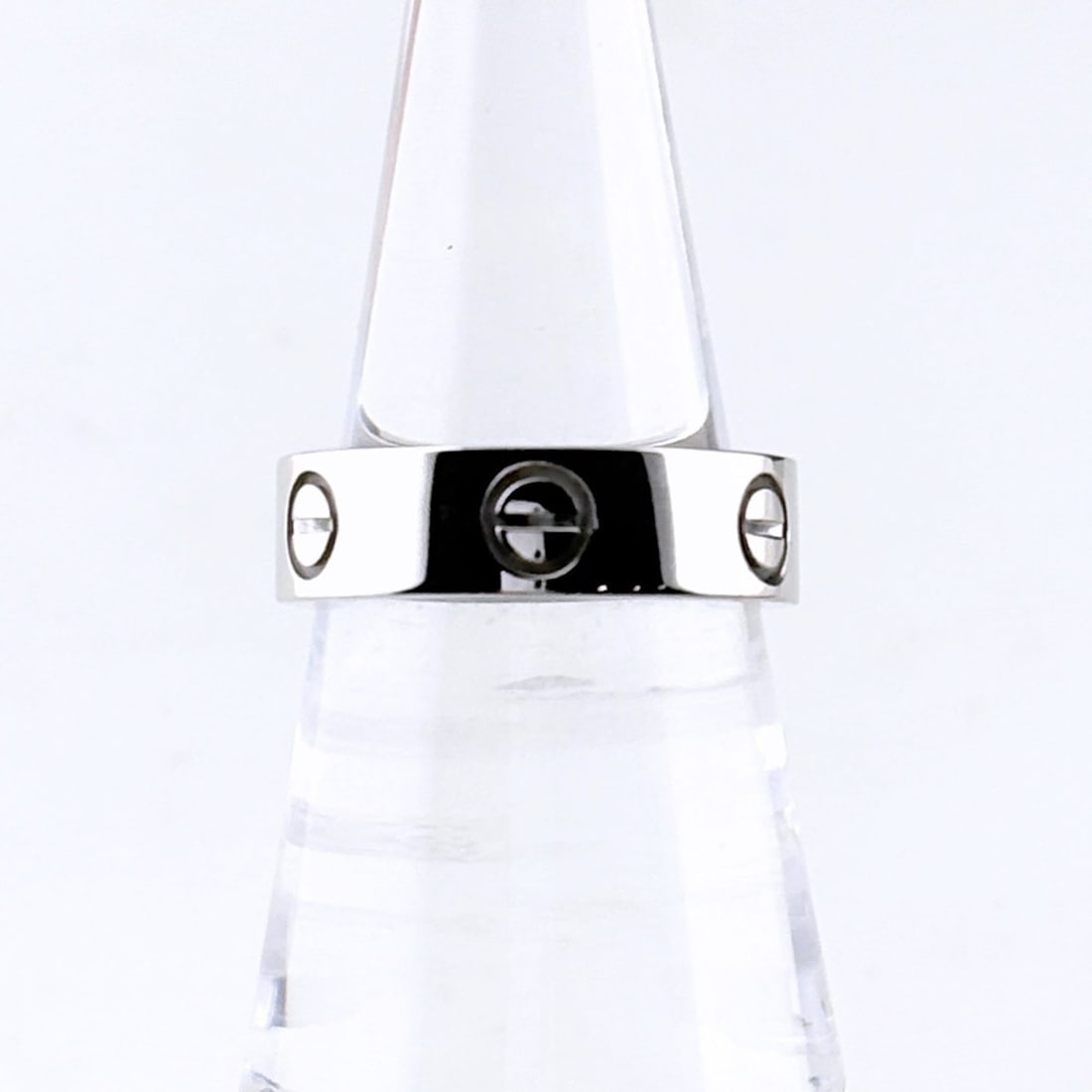Cartier Love Ring (750) - Women's: --- Catalog ---Category: SizeUS Size: 6Brand Size: 51Category: DesignType: Band ringGender: WomenCategory: GeneralBrand: Cartier--- Item List ---Section: ConditionRanking: Rank AB Used - Traces of usa
