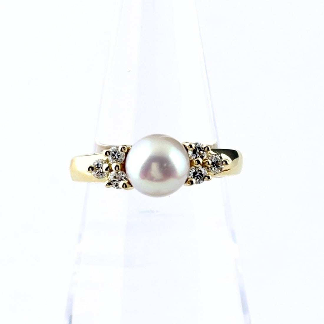 Tiffany & Co. Pearl YG Yellow Gold Ring with Small Diamonds - 750 for Women: --- Catalog ---Category: SizeJP Size: 10US Size: 5.5Category: DesignType: Band ringStone: Diamond, PearlGender: WomenMaterial: Yellow gold (18K)Category: GeneralBrand: Tiffany--- Item List ---Section: