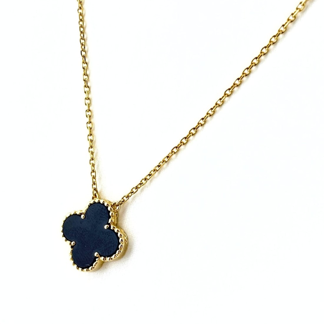 Van Cleef & Arpels Vintage Alhambra YG Yellow Gold Pendant Onyx Necklace 750 Women's