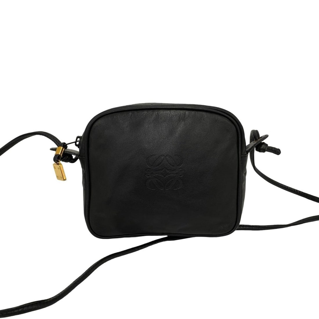 LOEWE Vintage Anagram Logo Nappa Leather Mini Square Shoulder Bag Pouch Black 55-10: --- Catalog ---Category: SizeSize (HxWxD): 15cm x 19cm x 5cm / 5.9'' x 7.48'' x 1.96''Category: DesignType: Pochette, Shoulder bagColor: BlackGender: WomenMaterial: Leather Category: GeneralBrand: Loe
