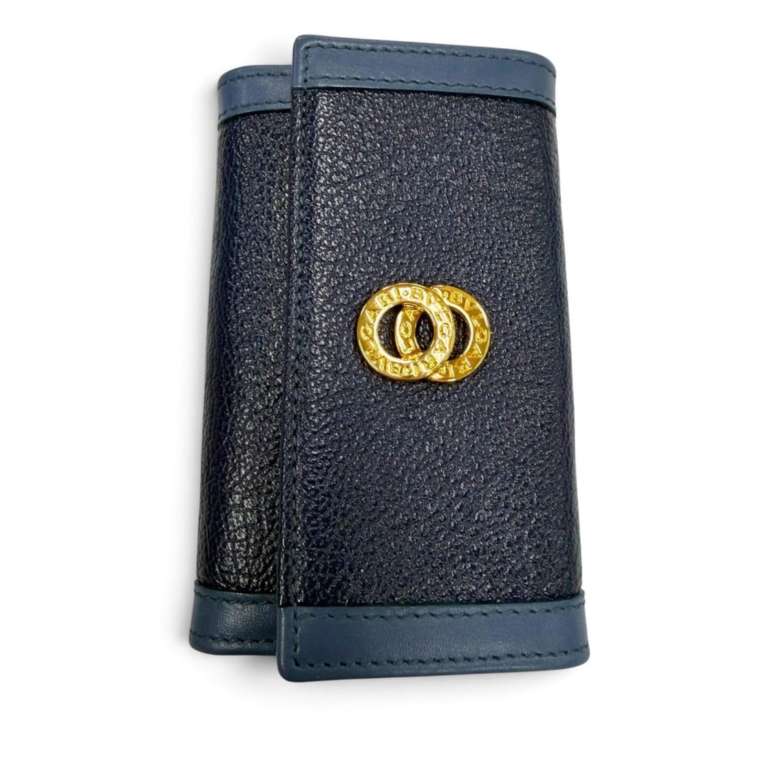 BVLGARI Doppio Tondo Leather 6-Key Case, Navy with Gold Hardware, Made in Italy, Men's, Box.: --- Catalog ---Category: DesignType: KeycaseColor: NavyGender: MenMaterial: Leather Category: GeneralBrand: BvlgariCountry of Origin: ItalyCategory: Physical PropertiesSize (HxWxD): 10.2cm x 6.5cm / 4
