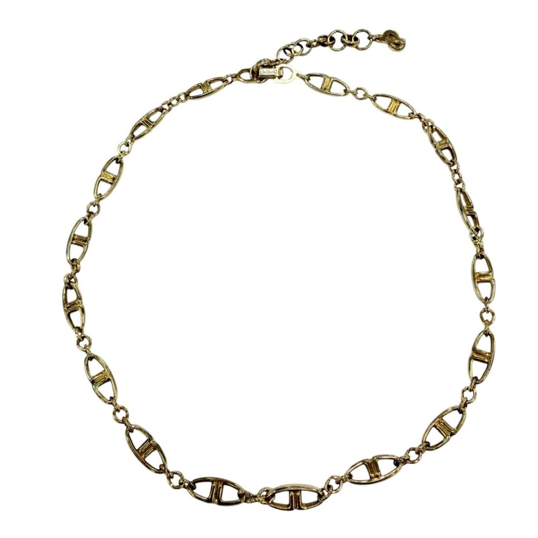 Christian Dior Vintage Metal CD Logo Motif Chain Choker Necklace Gold Women's: --- Catalog ---Category: SizeNeck Circumference: 39.5 cm - 44 cm / 15.55'' - 17.32''Category: DesignColor: GoldGender: WomenMaterial: MetalNecklace Type: ChokerCategory: GeneralBrand: Christian Dior--