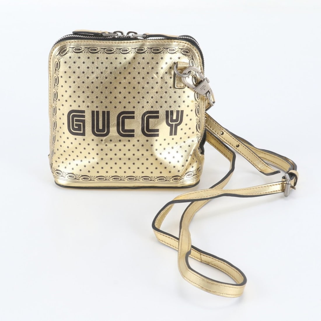 Gucci Control Card Included SEGA Collaboration GUCCY Logo Star Shoulder Bag 511189 Women's: --- Catalog ---Category: SizeSize (HxWxD): 17cm x 16cm x 8cm / 6.69'' x 6.29'' x 3.14''Category: DesignType: Shoulder bagColor: Black, GoldGender: WomenMaterial: Leather Category: GeneralMPN: 511189Br