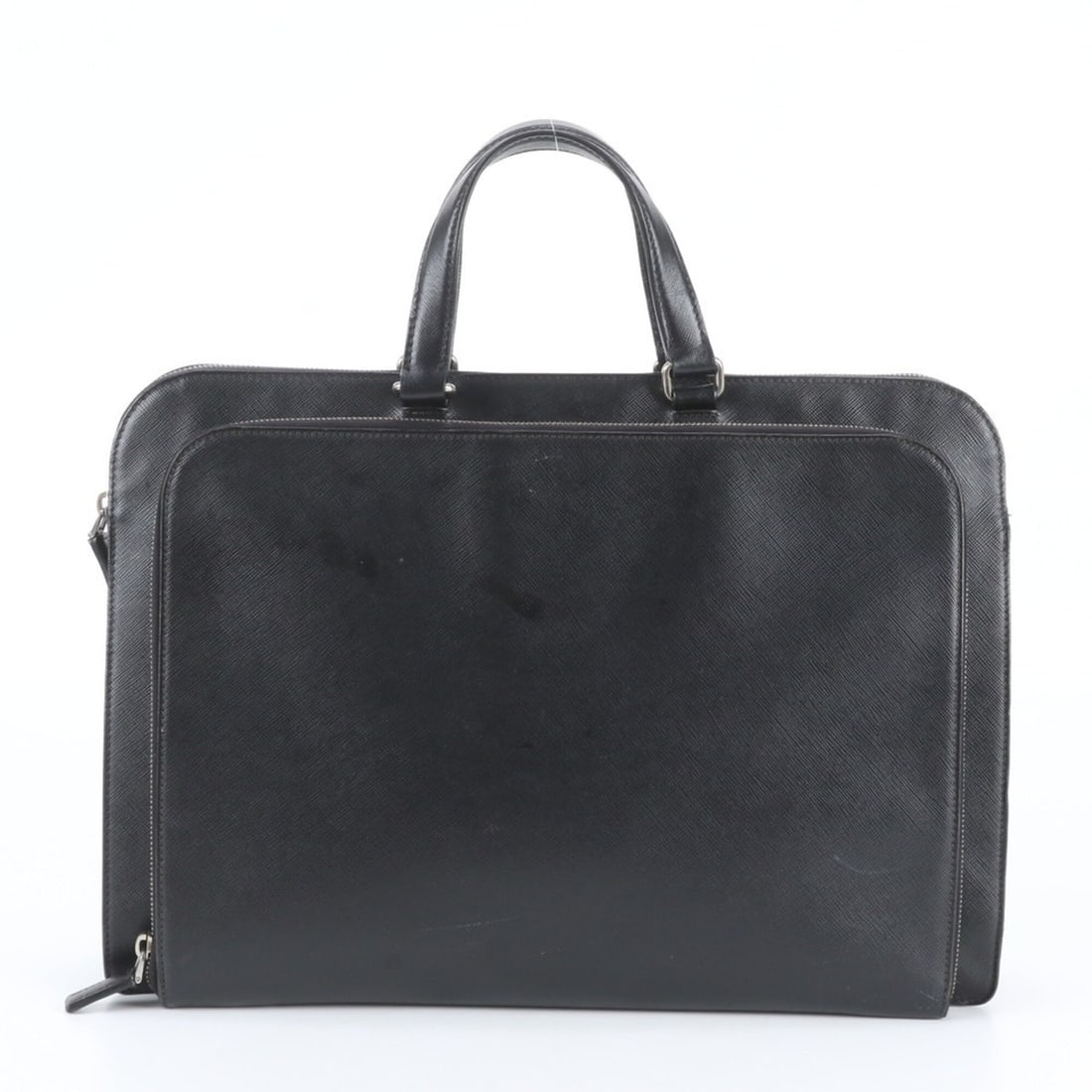 Prada Saffiano Triangle Logo Leather Business Bag Tote Black Men's: --- Catalog ---Category: SizeSize (HxWxD): 28cm x 40cm x 6cm / 11.02'' x 15.74'' x 2.36''Category: DesignType: Tote bagColor: BlackGender: MenMaterial: Leather Category: GeneralBrand: PradaCountry of 