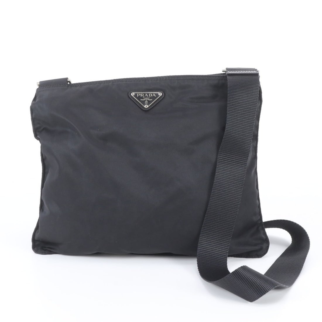 Prada Tessuto Nylon Triangle Logo Shoulder Bag Messenger Black Men's: --- Catalog ---Category: SizeSize (HxWxD): 25cm x 28cm x 1cm / 9.84'' x 11.02'' x 0.39''Category: DesignType: Messenger bag, Shoulder bagColor: BlackGender: MenMaterial: Nylon Category: GeneralBrand: 