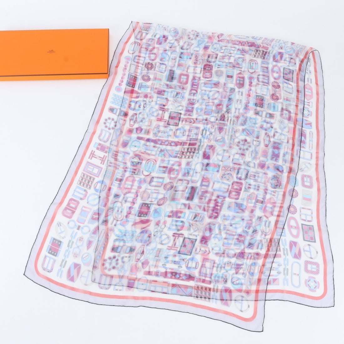 Hermes tagged muslin 100% silk scarf chiffon stole for women and men.: --- Catalog ---Category: SizeSize (LxW): 1.76m x 63cm / 69.29'' x 24.8''Category: DesignType: ScarfColor: Blue, Purple, WhiteGender: Men,WomenMaterial: Silk Category: GeneralBrand: HermesCountry of Or