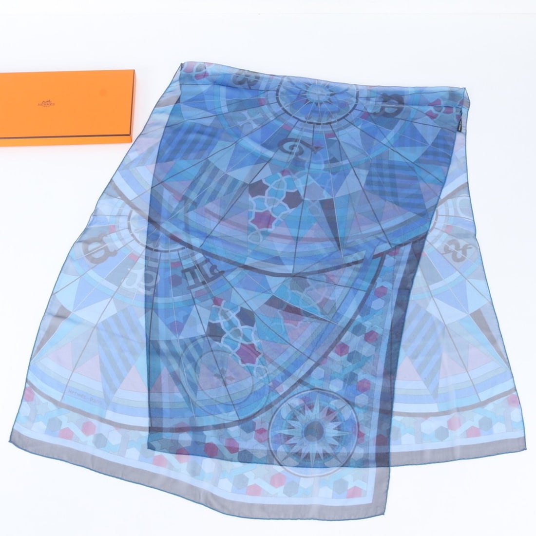 Hermes tagged 100% silk scarf chiffon stole for women.: --- Catalog ---Category: SizeSize (LxW): 1.74m x 63cm / 68.5'' x 24.8''Category: DesignType: ScarfColor: BlueGender: WomenMaterial: Silk Category: GeneralBrand: HermesCountry of Origin: France--- Item