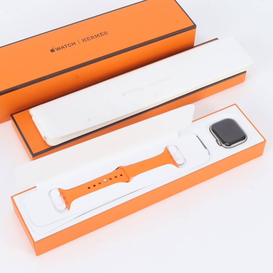 Hermes Apple Watch Series 10 42mm A3001 Cellula Smartwatch (Working Wristwatch) - Men's & Women's: --- Catalog ---Category: Category: SizeWrist Size: 18cm / 7.08''Case Diameter: 35mm / 1.38''Category: DesignColor: OrangeGender: Men,WomenCategory: GeneralBrand: Hermes--- Item List ---Section: Condit