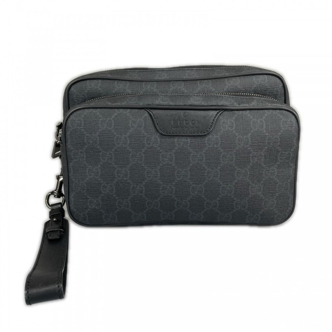 Gucci clutch bag for men, GG Supreme pattern, GUCCI 337082, black with silver hardware.: --- Catalog ---Category: SizeSize (HxWxD): 15cm x 22cm x 8cm / 5.9'' x 8.66'' x 3.14''Category: DesignType: Clutch bagColor: Black, WhiteGender: MenMaterial: GG Supreme Category: GeneralBrand: Gucci--