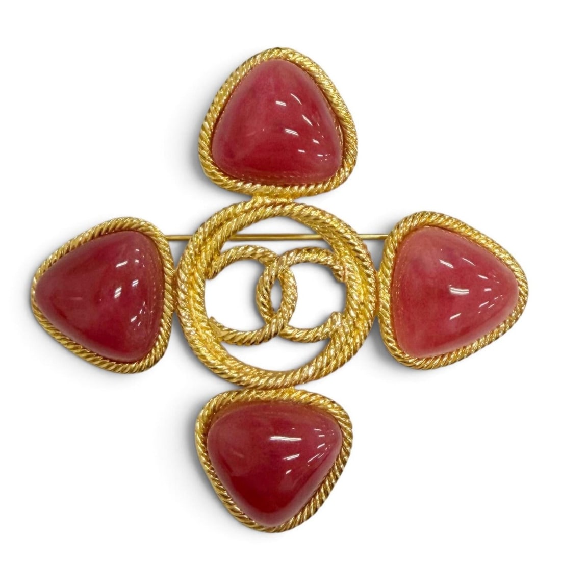 CHANEL Vintage 28 Gripoix Coco Mark Colored Stone Brooch Gold Red Tone Made in France Women's: --- Catalog ---Category: SizeSize (HxWxD): 6.6cm x 6.8cm / 2.59'' x 2.67''Category: DesignType: BroochColor: Gold, Red colorGender: WomenCategory: GeneralMPN: 28Brand: ChanelCountry of Origin: France-
