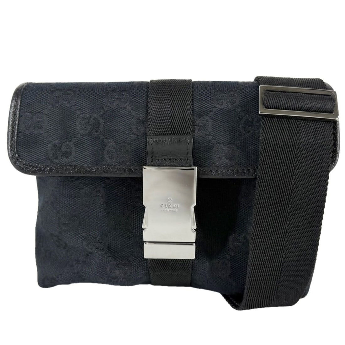 Gucci waist bag for men, body bag, shoulder cross-body GUCCI 131236 GG canvas, black, silver: --- Catalog ---Category: SizeSize (HxWxD): 13cm x 17cm x 6cm / 5.11'' x 6.69'' x 2.36''Category: DesignType: Fanny packColor: BlackGender: MenMaterial: GG canvas Hardware Color: SilverCategory: Genera