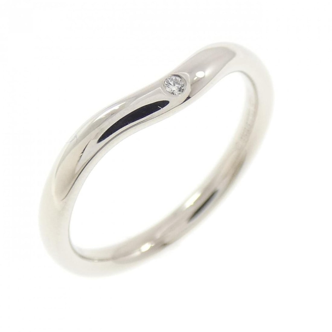 Tiffany & Co. Curved 1P Ring: --- Catalog ---Category: SizeJP Size: 9US Size: 5Category: DesignType: Band ringGender: WomenMaterial: Platinum 950Category: GeneralMPN: 60016820Brand: Tiffany--- Item List ---Section: