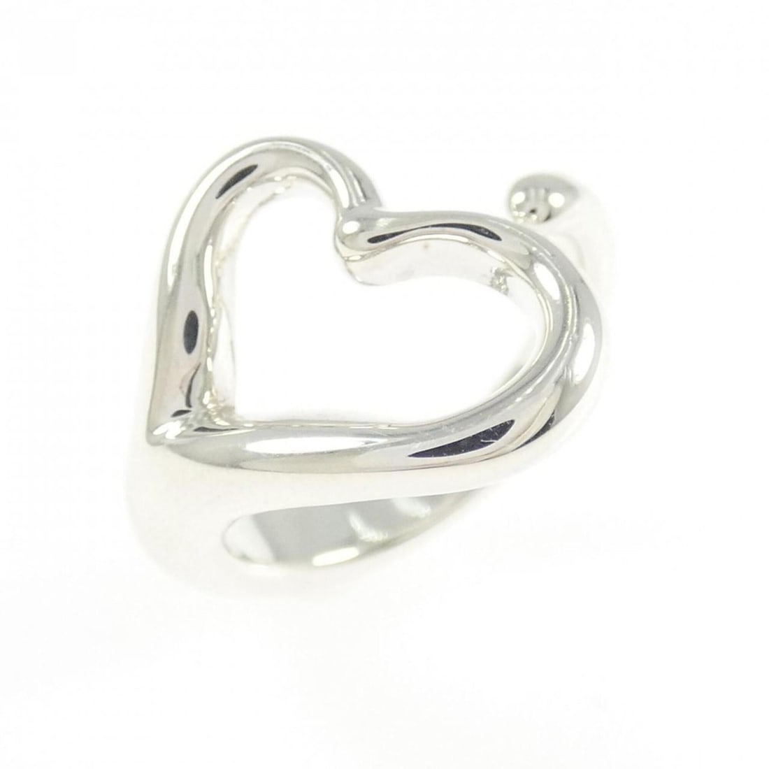 Tiffany Open Heart Ring: --- Catalog ---Category: SizeJP Size: 10US Size: 5.5Category: DesignType: Band ringGender: WomenMaterial: Silver 925Category: GeneralMPN: 60152487Brand: Tiffany--- Item List ---Section: ConditionRanki