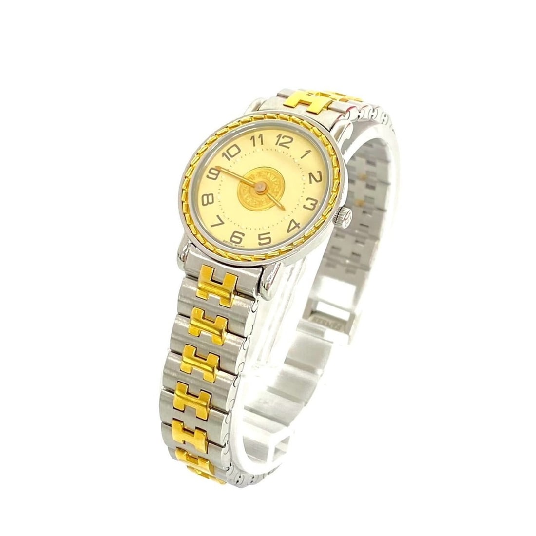 HERMES Hermes Sellier Stainless Steel GP Quartz Wristwatch Silver Gold 35317: --- Catalog ---Category: SizeWrist Size: 14cm / 5.51''Case Diameter: 24mm / 0.94''Category: DesignType: WristwatchGender: WomenMaterial (Band): Gold plated, Stainless steelMaterial (Case): Gold plated