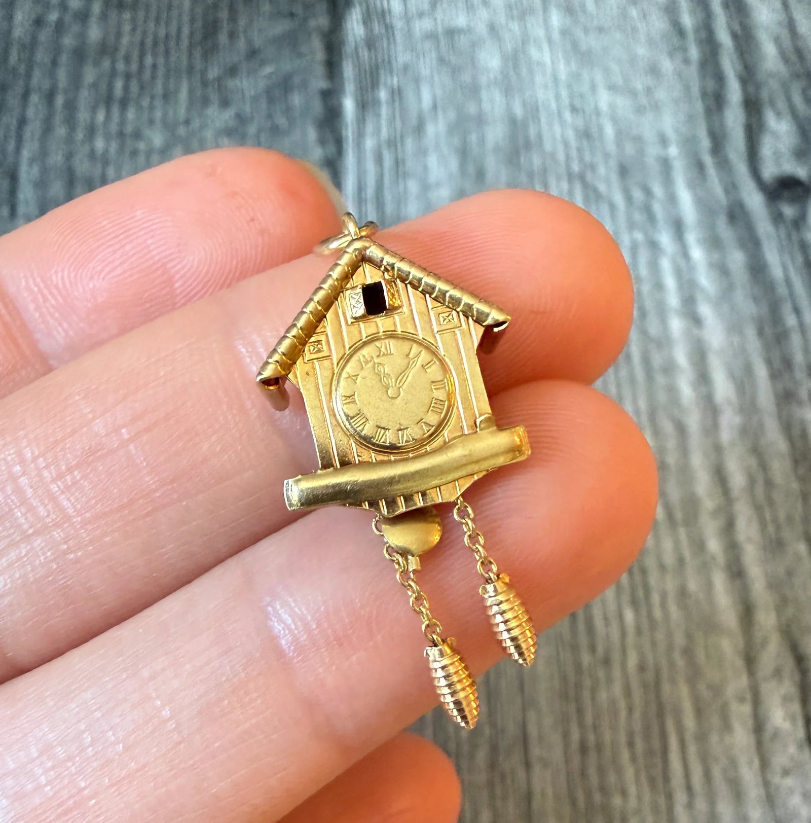 Movable Cuckoo Clock Charm in 18K Gold (1 of 1)