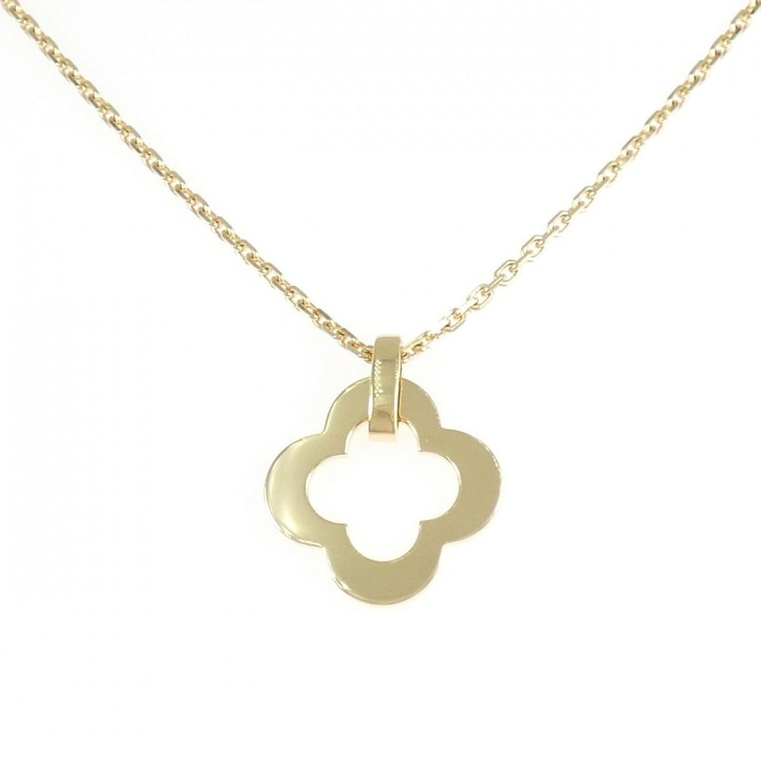 Van Cleef & Arpels Byzantine Alhambra Necklace: --- Catalog ---Category: SizePendant Size: 25mm x 20.9mm / 0.98'' x 0.82''Neck Circumference: 38 cm - 41 cm / 14.96'' - 16.14''Category: DesignGender: WomenMaterial: Yellow gold (18K)Pendant Type: Pen