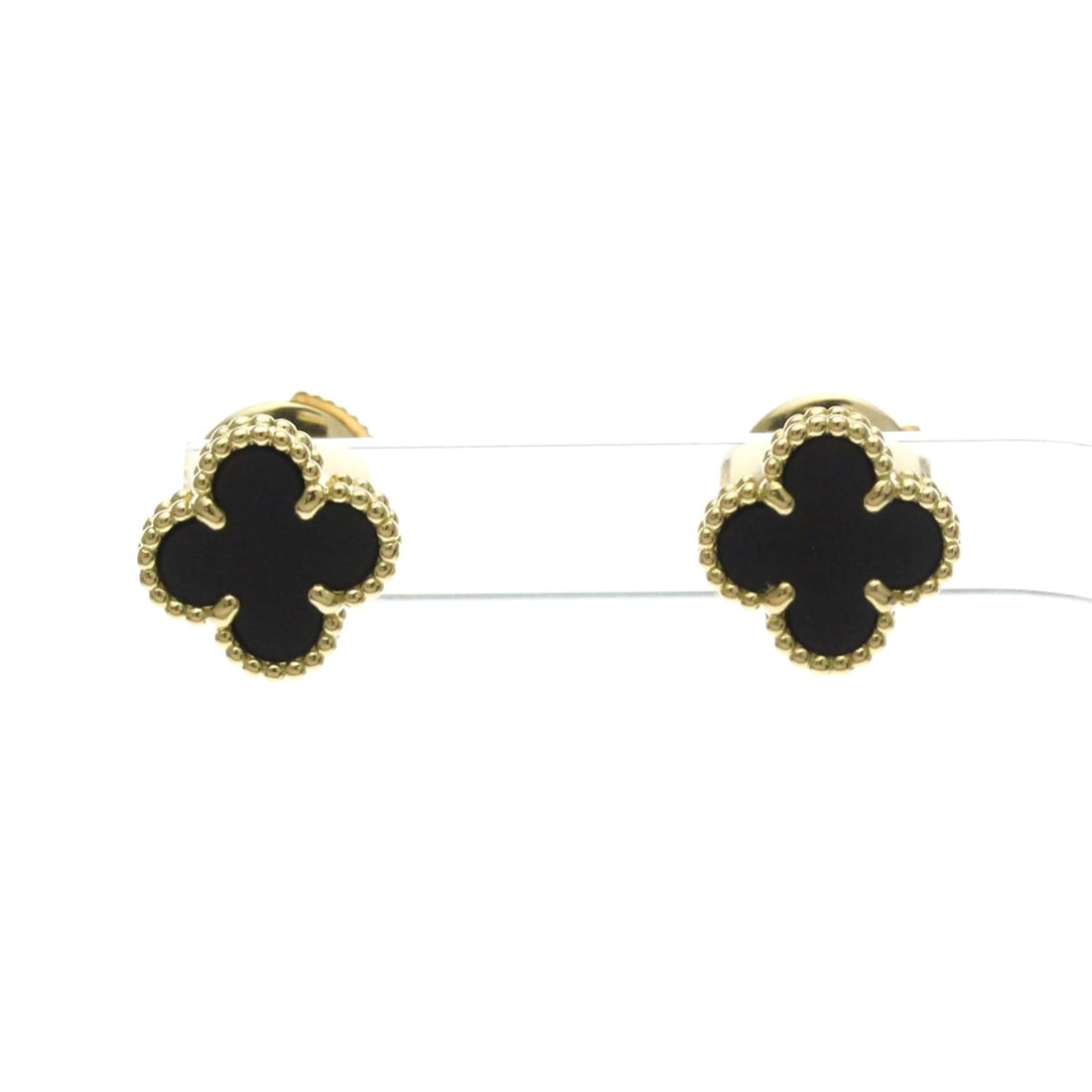 Van Cleef & Arpels Sweet Alhambra Earrings Onyx Yellow Gold (18K) Stud Earrings Gold: --- Catalog ---Category: SizeWeight: 2.8g / 0.09oz.Size (HxWxD): 9.40mm x 9.40mm / 0.37'' x 0.37''Category: DesignType: Stud earringsColor: GoldMetal: GoldStone: OnyxStyle: FashionGender: Men,WomenMat