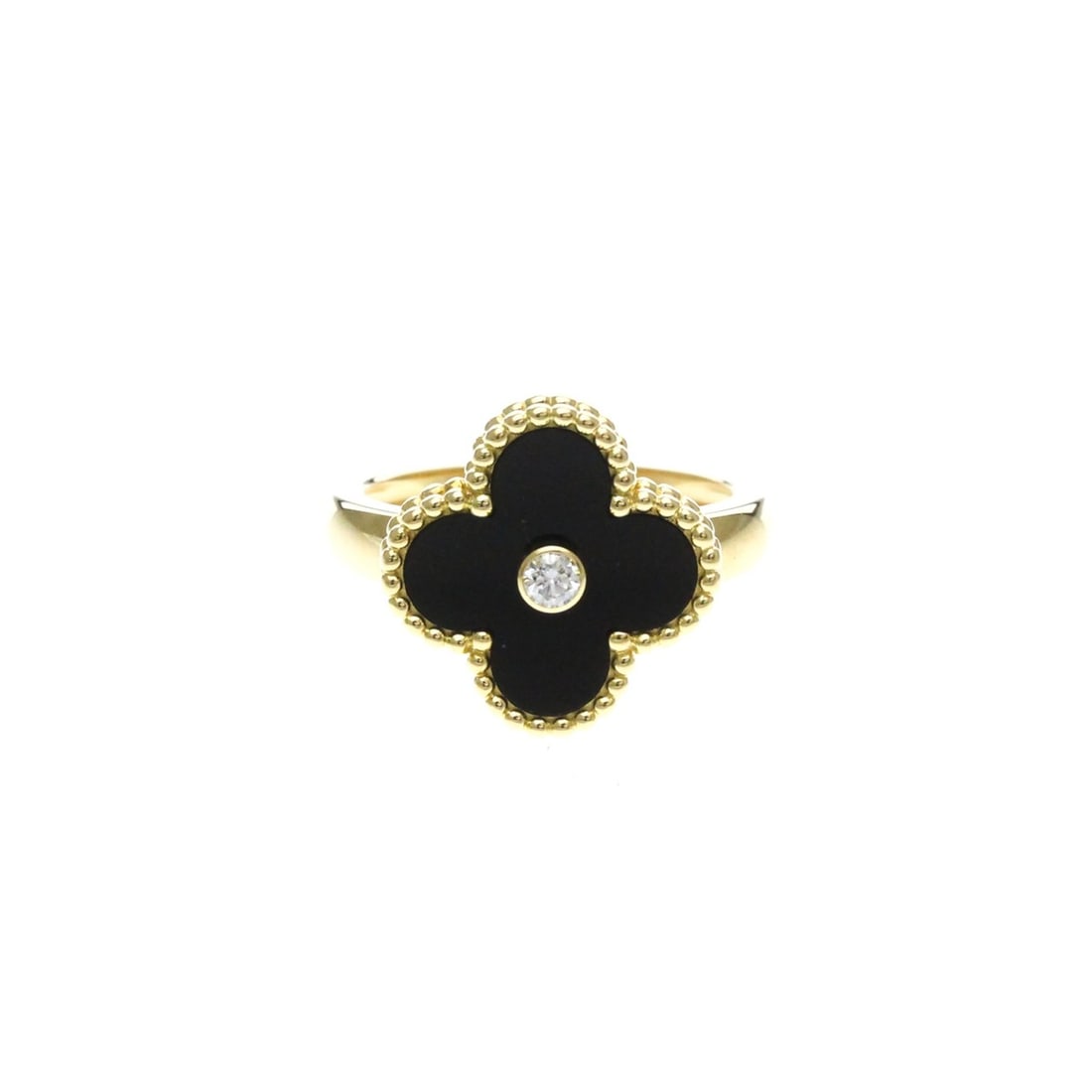 Van Cleef & Arpels Vintage Alhambra Ring, Yellow Gold, Onyx. Condition Rank A. Weight: 6.6g.: --- Catalog ---Category: SizeWeight: 6.6g / 0.23oz.Category: DesignStone: OnyxSeason: VintageCategory: GeneralLine: Vintage AlhambraBrand: Van Cleef & Arpels--- Item List ---Section: ShippingTotal Wei