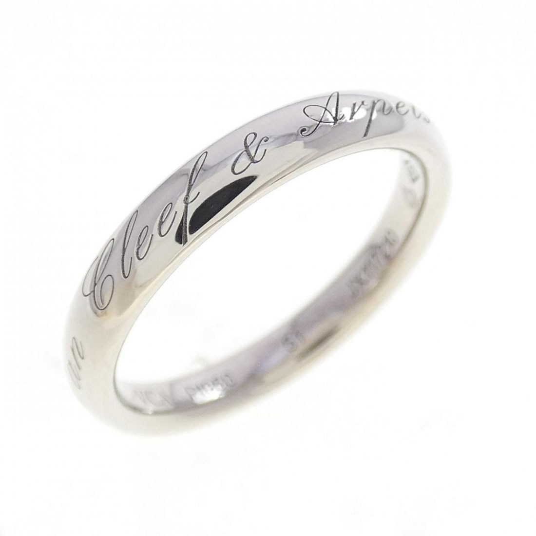 Van Cleef & Arpels Infini Signature Ring: --- Catalog ---Category: SizeUS Size: 6Brand Size: 51Category: DesignType: Band ringGender: WomenMaterial: Platinum 950Category: GeneralBrand: Van Cleef & Arpels--- Item List ---Section: ConditionRank