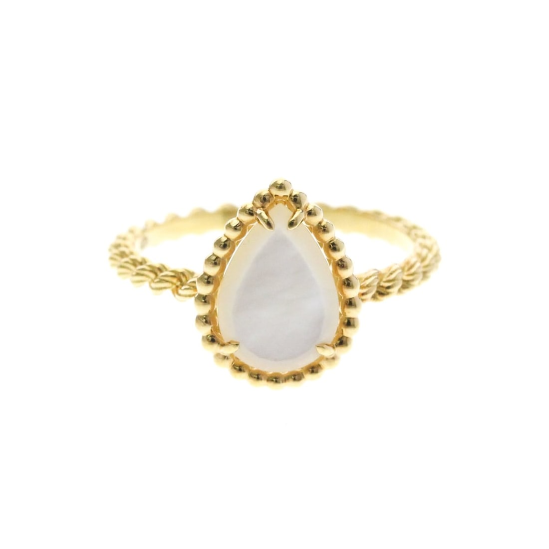 Boucheron Serpent Bohème Ring Yellow Gold (18K) Fashion Mother Of Pearl Band Ring Gold: --- Catalog ---Category: SizeWidth: 2mm / 0.08''Weight: 2.3g / 0.08oz.JP Size: 11US Size: 5 3/4Brand Size: 51Stone Size (HxW): 12.70mm x 9.50mm / 0.50'' x 0.37''Category: DesignType: Band ringColor: G