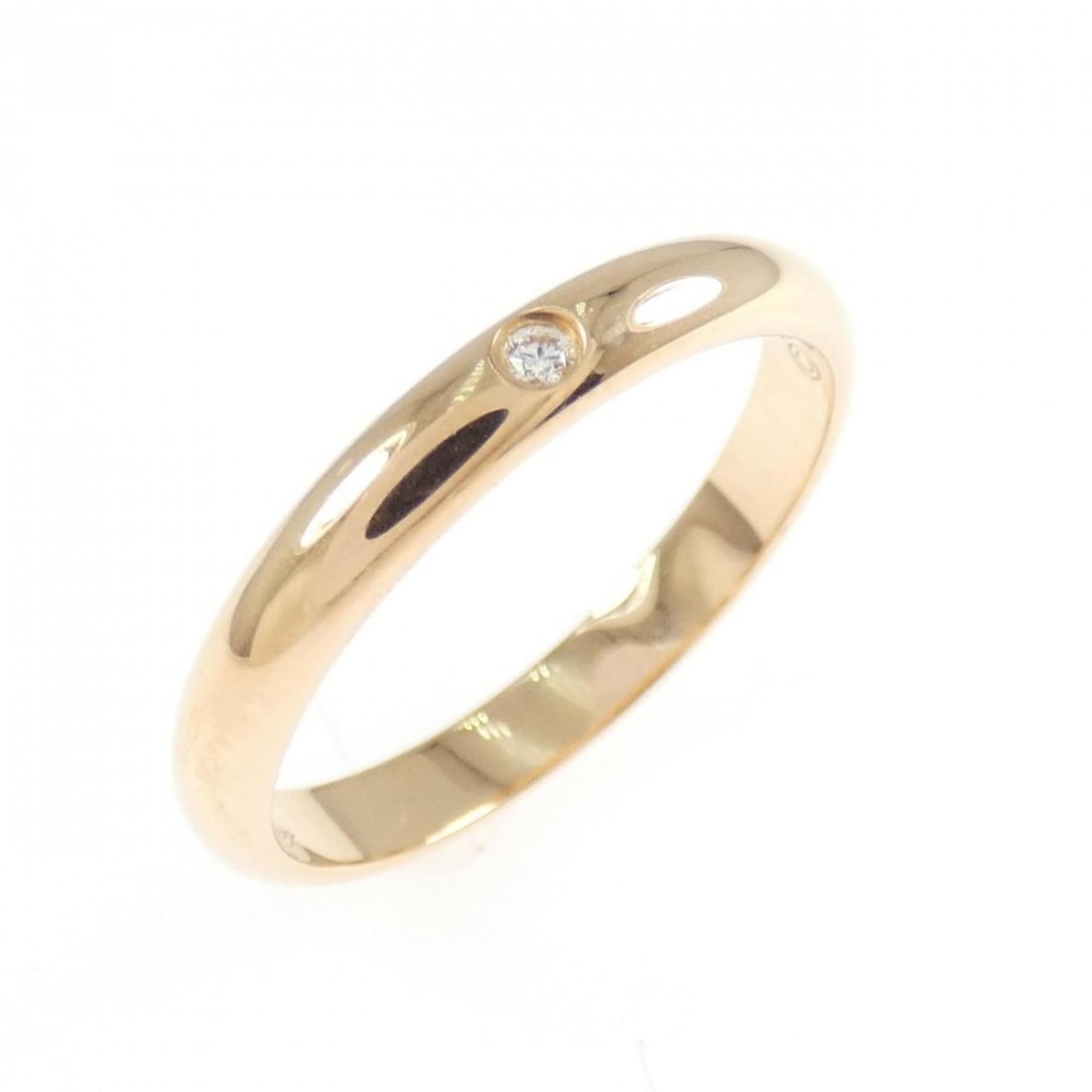 Cartier wedding ring: --- Catalog ---Category: SizeUS Size: 5Brand Size: 49Category: DesignType: Band ringGender: WomenMaterial: Pink gold (18K)Category: GeneralMPN: B4088200Brand: Cartier--- Item List ---Section: