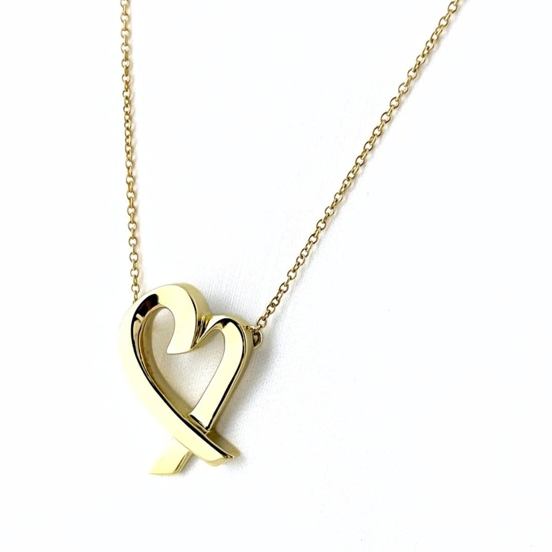 Tiffany & Co. Loving Heart YG Yellow Gold Pendant Paloma Picasso Necklace 750 Women's: --- Catalog ---Category: SizePendant Size: 20.3mm x 15.2mm / 0.79'' x 0.59''Neck Circumference: 46.5 cm / 18.3''Category: DesignGender: WomenMaterial: Yellow gold (18K)Necklace Type: NecklaceCategory: