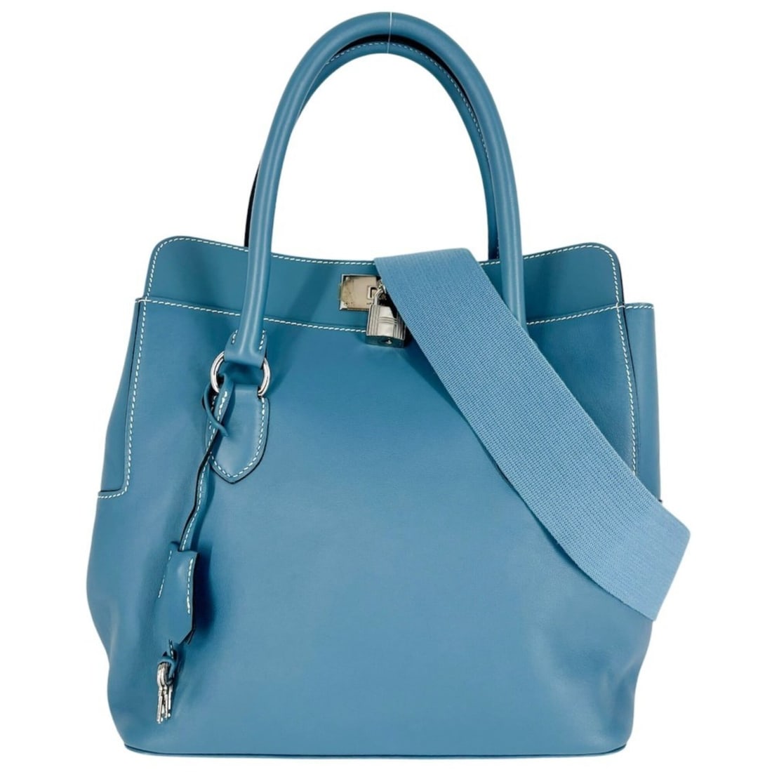 Hermes Women's Shoulder Bag/Crossbody Bag, Toolbox 26, Handbag/Shoulder HERMES ?N Stamp, Leather,: --- Catalog ---Category: SizeSize (HxWxD): 28cm x 26cm x 18cm / 11.02'' x 10.23'' x 7.08''Strap Length: 81cm / 31.88''Handle Length: 42cm / 16.53''Category: DesignType: Handbag, Shoulder bagColor: Blu