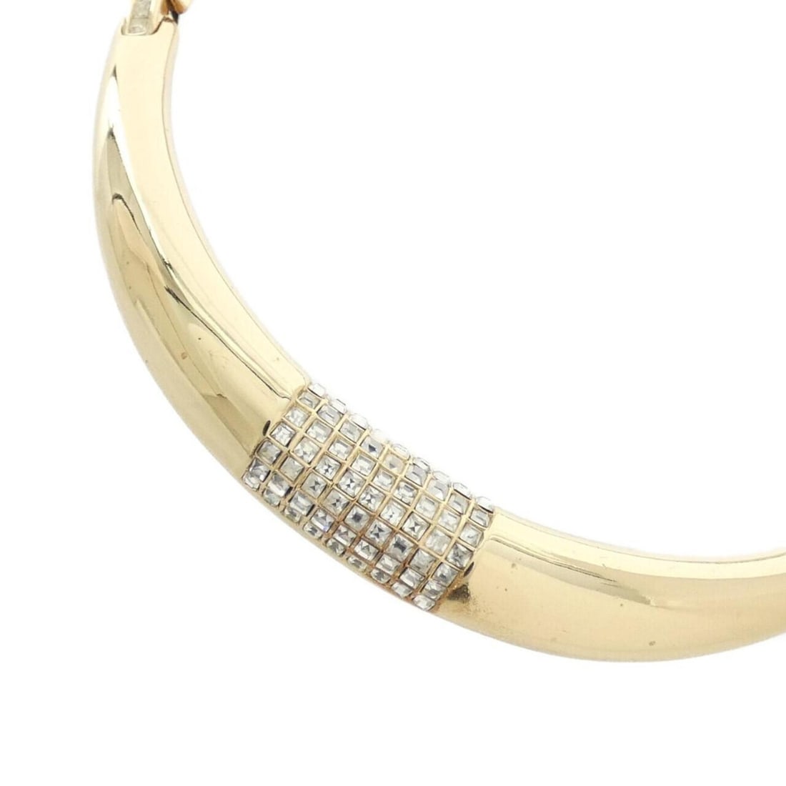 Christian Dior necklace: --- Catalog ---Category: SizeNeck Circumference: 40 cm / 15.74''Category: DesignColor: Clear, GoldGender: WomenNecklace Type: NecklaceCategory: GeneralBrand: Christian Dior--- Item List ---Section: