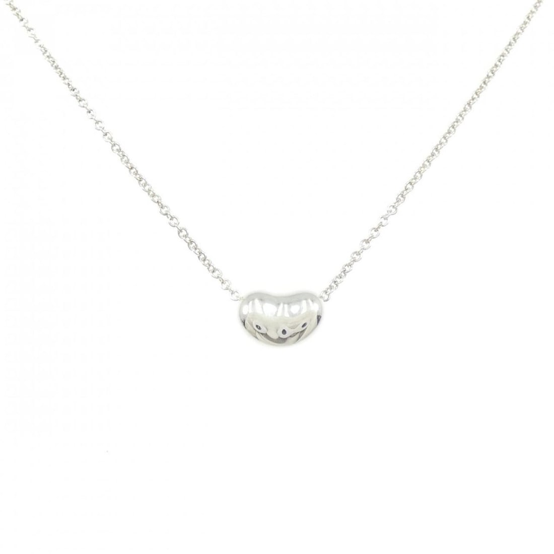 Tiffany Bean Necklace: --- Catalog ---Category: SizePendant Size: 6.3mm x 9.1mm / 0.24'' x 0.35''Neck Circumference: 41 cm / 16.14''Category: DesignColor: SilverGender: WomenMaterial: Silver 925Pendant Type: