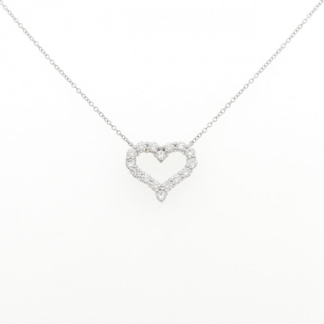 Tiffany & Co. Sentimental Heart Small Necklace: --- Catalog ---Category: SizePendant Size: 13.6mm x 15.4mm / 0.53'' x 0.6''Neck Circumference: 42 cm / 16.53''Category: DesignColor: PlatinumGender: WomenMaterial: Platinum 950Pendant Type: