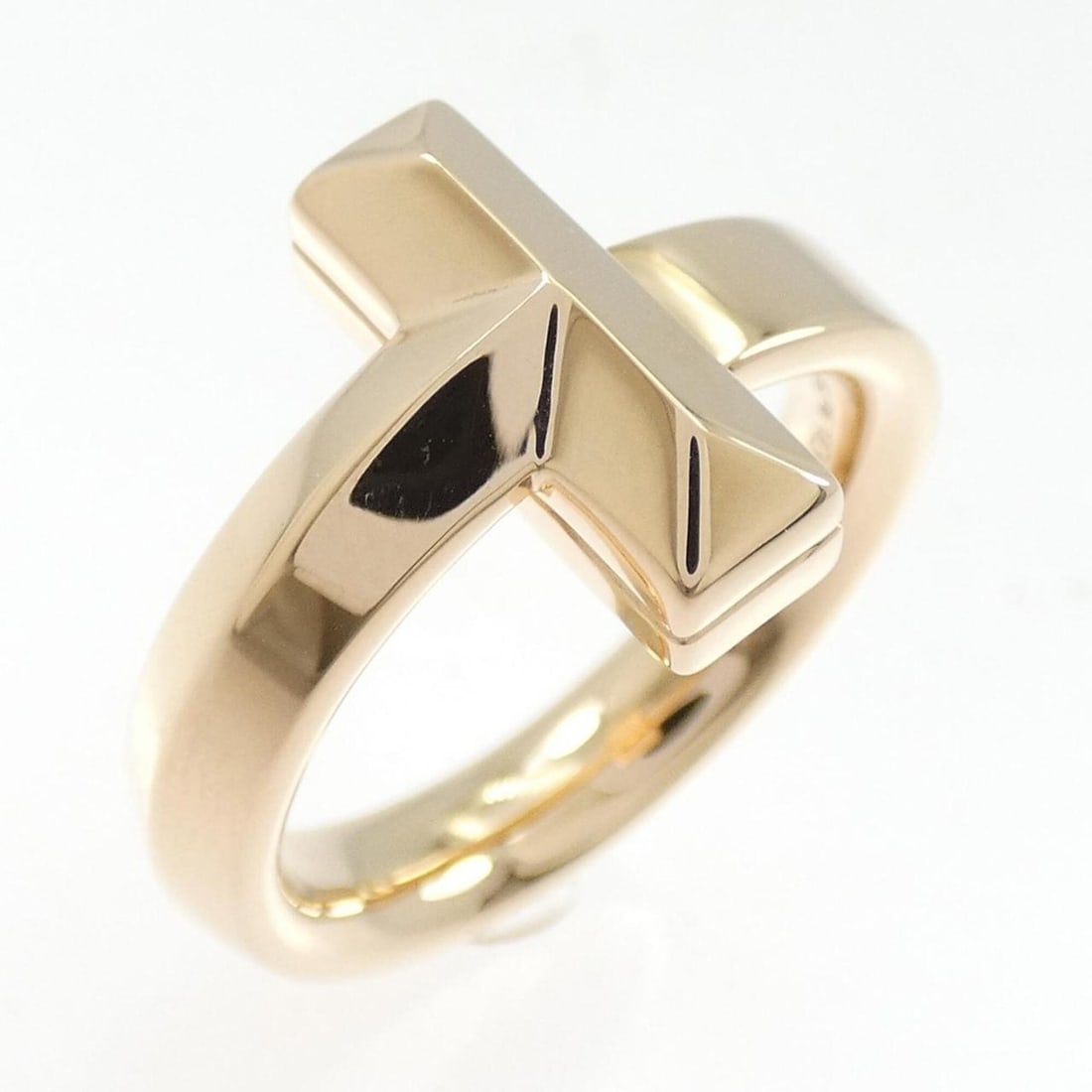 Tiffany T One Ring: --- Catalog ---Category: SizeJP Size: 16US Size: 8Category: DesignType: Band ringColor: Pink goldGender: Women,MenMaterial: Pink gold (18K)Category: GeneralBrand: Tiffany--- Item List ---Section:
