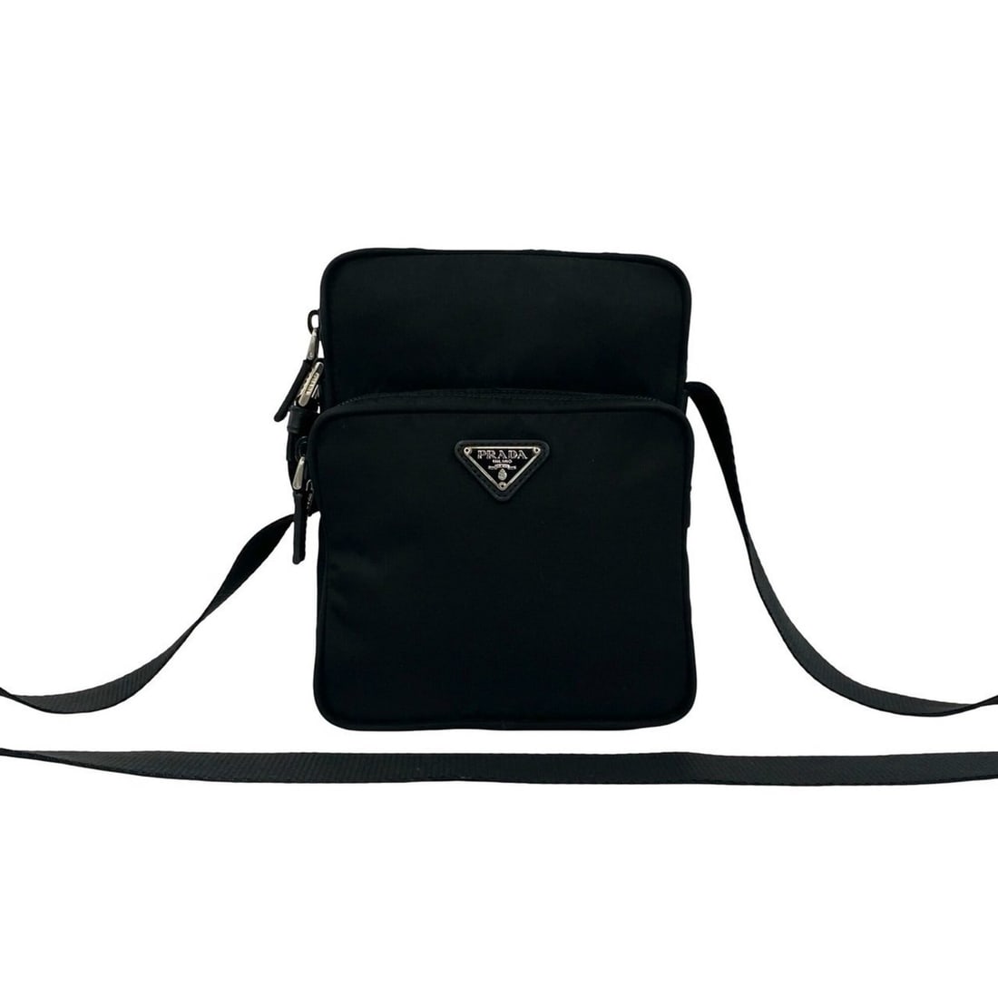 PRADA Prada Triangle Logo Hardware Tessuto Pocono Nylon Leather Genuine Shoulder Bag Sacoche Pouch: --- Catalog ---Category: SizeSize (HxWxD): 19cm x 15cm x 5cm / 7.48'' x 5.9'' x 1.96''Category: DesignType: Pochette, Shoulder bagColor: BlackGender: WomenMaterial: Nylon , Leather Category: GeneralBr