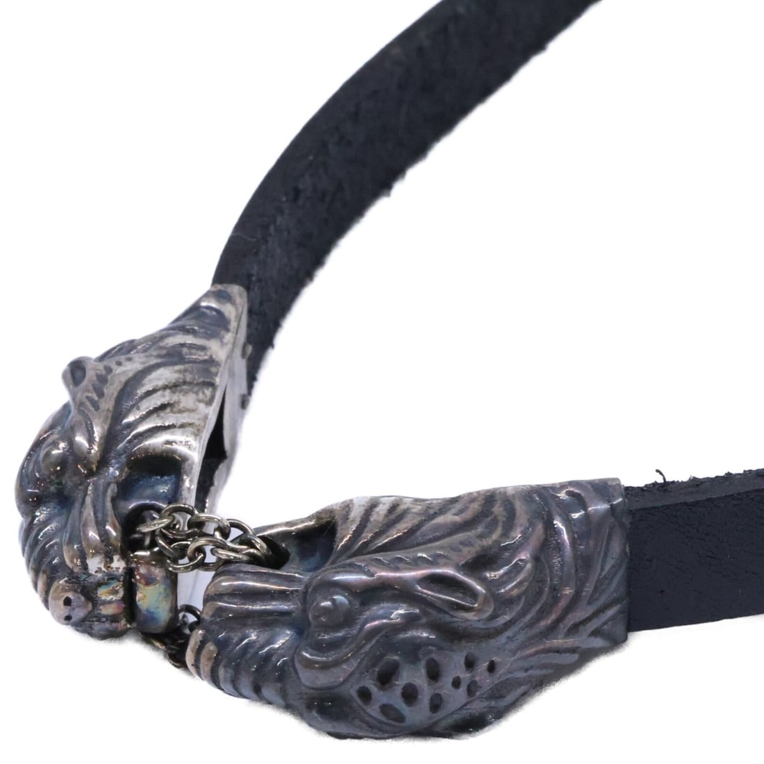 GUCCI Ag925 Double Tiger Head Leather Choker, Black, Women's: --- Catalog ---Category: SizeNeck Circumference: 42 cm / 16.53''Category: DesignColor: BlackGender: WomenMaterial: Silver 925Necklace Type: ChokerCategory: GeneralBrand: Gucci--- Item List ---Section: