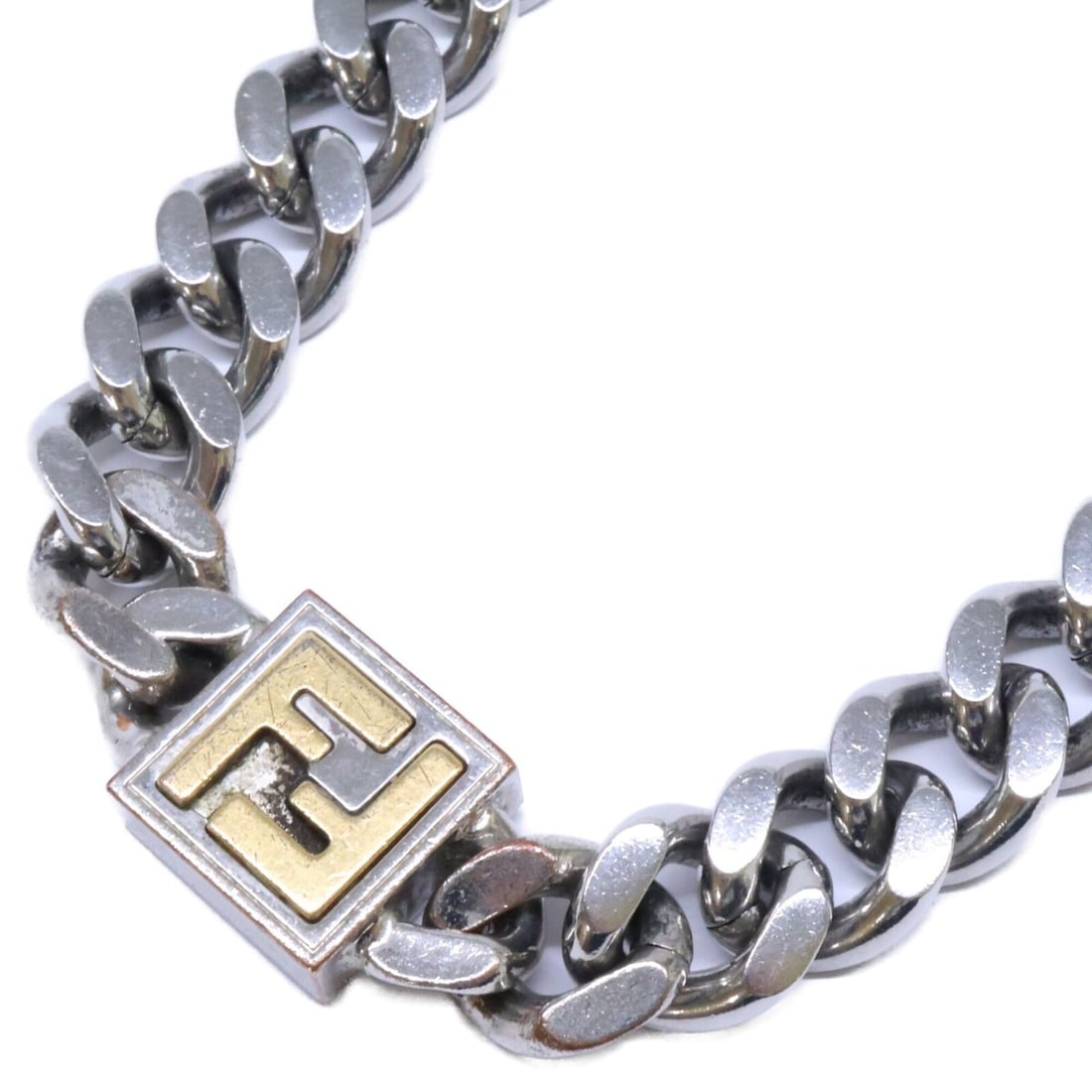 FENDI FF logo curb chain necklace, silver and gold color, for men.: --- Catalog ---Category: SizeNeck Circumference: 51.5 cm / 20.27''Category: DesignColor: Gold, SilverGender: MenMaterial: MetalNecklace Type: NecklaceCategory: GeneralBrand: Fendi--- Item List ---Sect