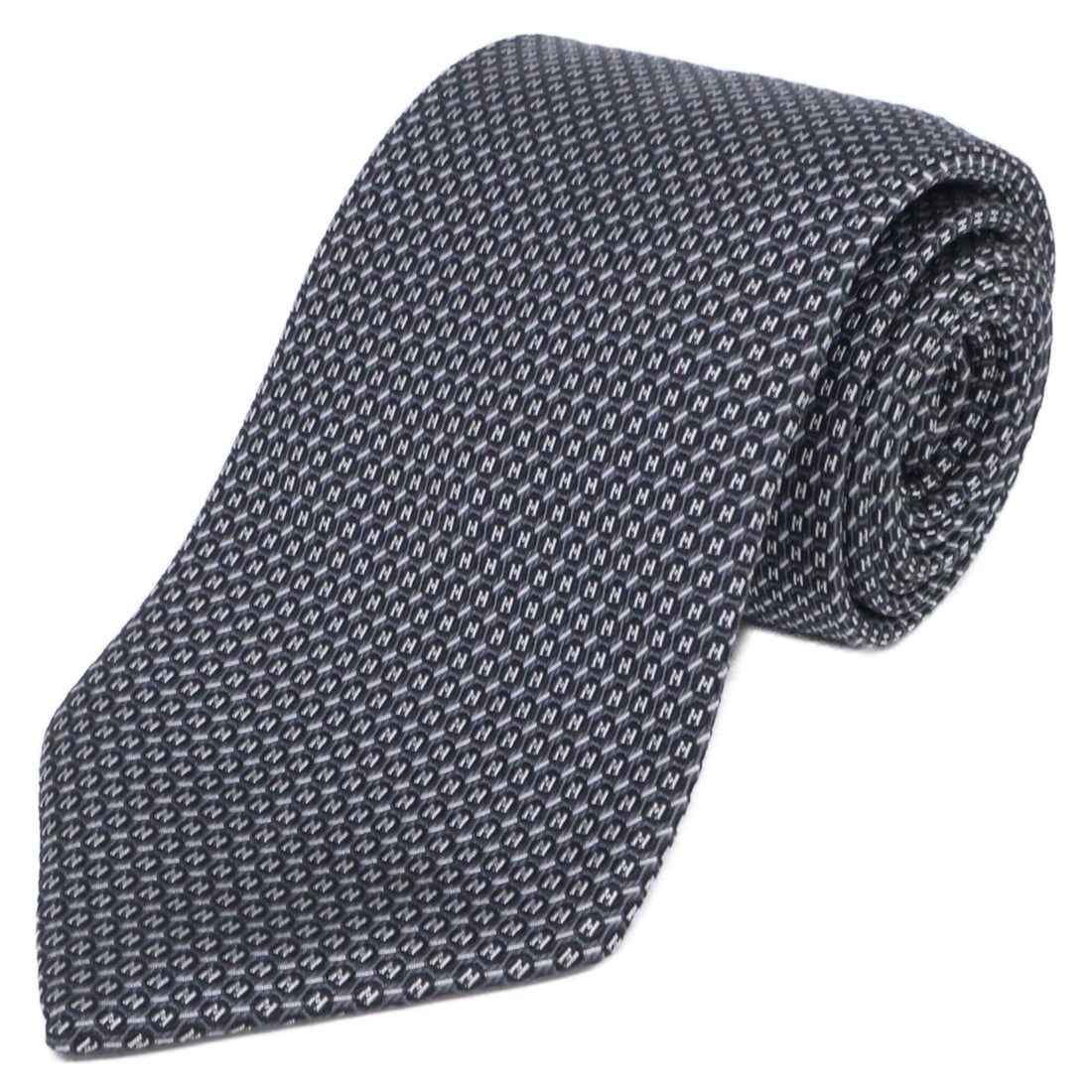 HERMES 758837T All-over pattern silk tie, black, for men: --- Catalog ---Category: SizeWidth: 9cm / 3.54''Total Length: 156cm / 61.41''Category: DesignType: CravatColor: BlackGender: MenMaterial: Silk Category: GeneralBrand: Hermes--- Item List ---Section: C