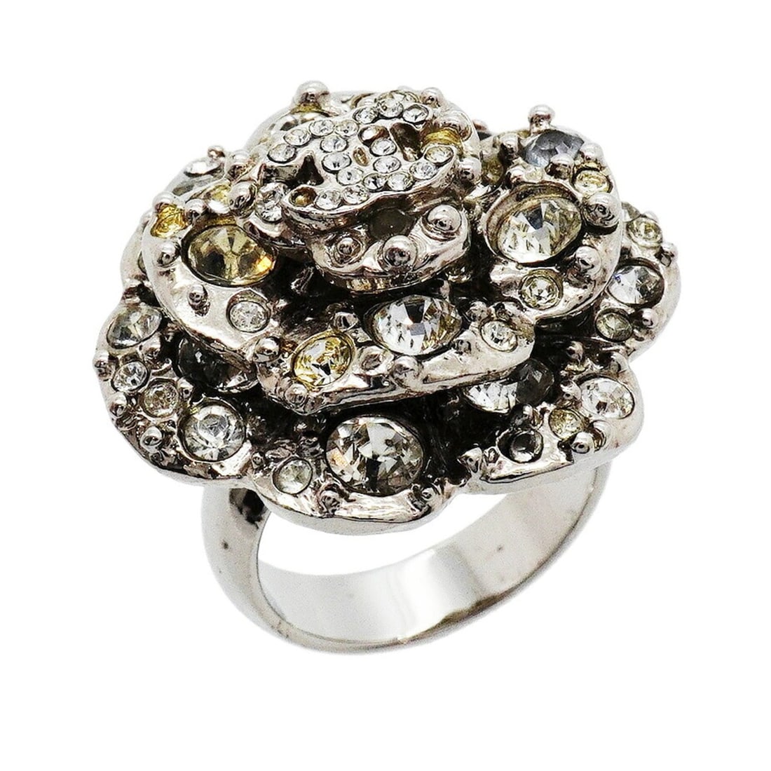 Chanel ring, Coco Mark, Camellia, metal, rhinestone, silver, size 12, women's.: --- Catalog ---Category: SizeJP Size: 12US Size: 6.5Category: DesignType: Band ringColor: SilverGender: WomenMaterial: Metal, RhinestoneCategory: GeneralBrand: Chanel--- Item List ---Section: Conditio