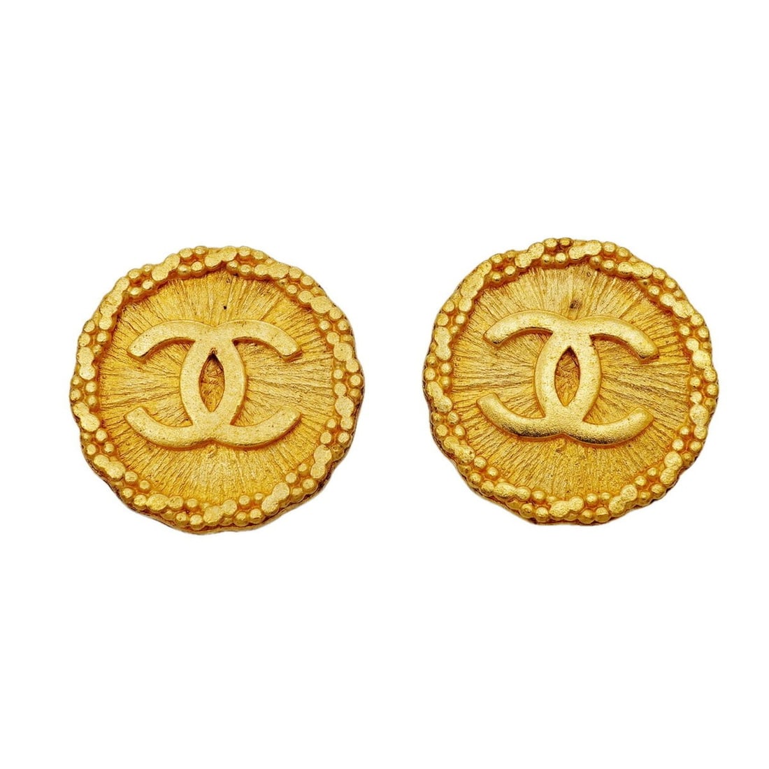 Chanel Earrings, Coco Mark Circle, GP Plated Gold, Women's: --- Catalog ---Category: SizeSize (HxWxD): 23.70mm x 24.00mm / 0.93'' x 0.94''Category: DesignType: Clip earringsColor: GoldGender: WomenMaterial: Gold platingCategory: GeneralBrand: Chanel--- Item
